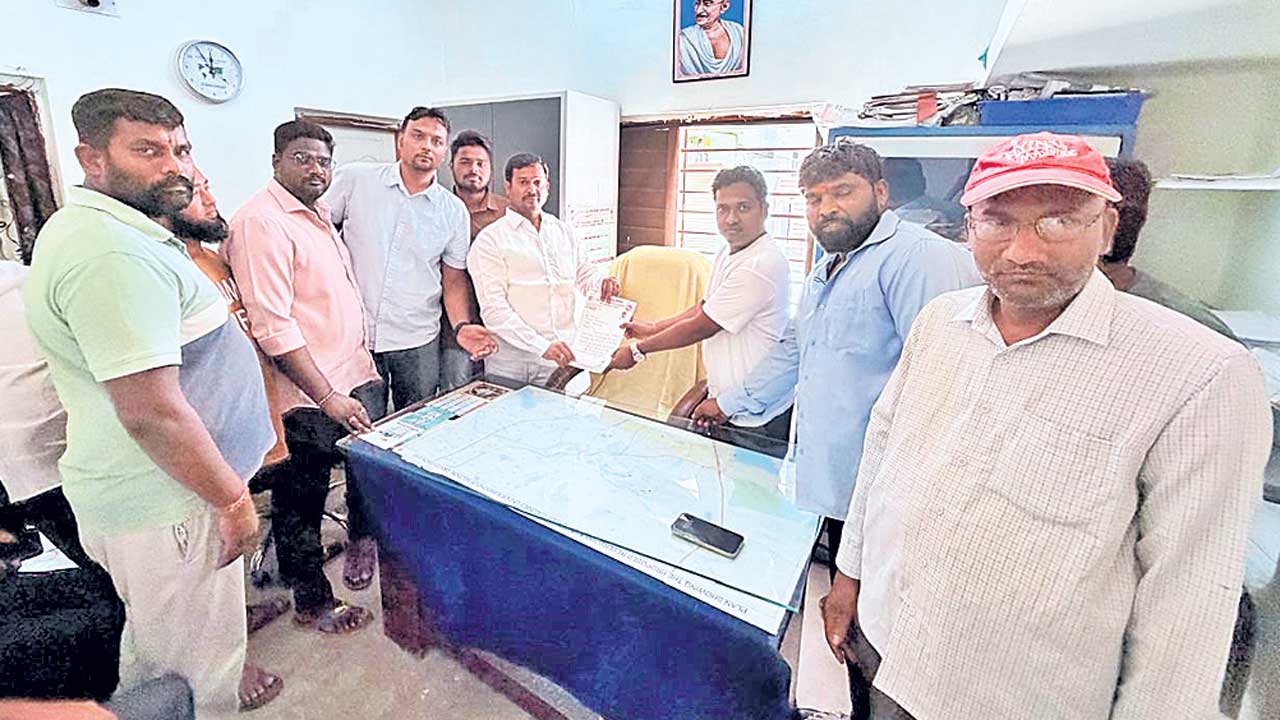 మంచినీటి సమస్య పరిష్కరించండి