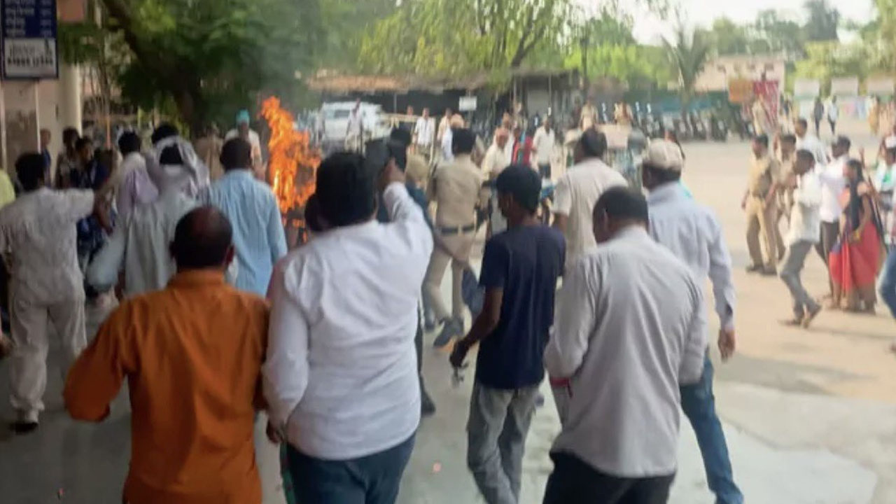 Driver Suicide Attempt | ప్రభుత్వ మొండి వైఖరి..  పెట్రోల్ పోసుకొని నిప్పంటించుకున్న ఆర్టీసీ డ్రైవ‌ర్