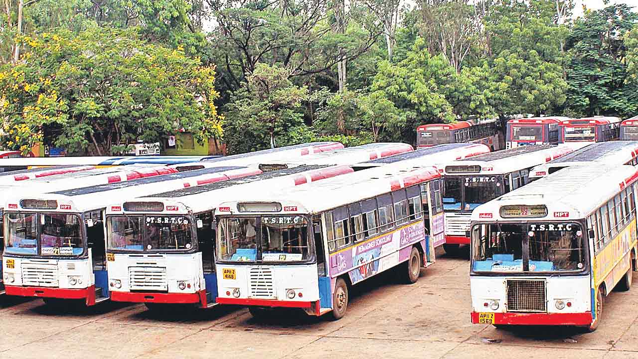 ఆర్టీసీ సమ్మె నిర్వీర్యానికి కుట్ర?