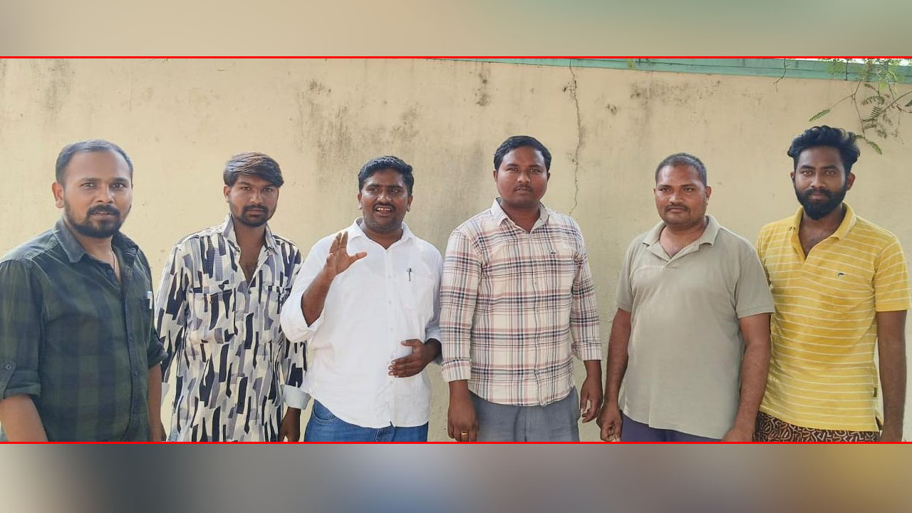 Student JAC | ఆర్టీసీ కార్మికుల సమ్మెకు మద్దతు..ప్రభుత్వంలో విలీనం చేయాలి: విద్యార్థి జేఏసీ డిమాండ్‌