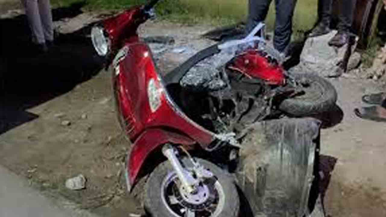 ఇంజినీరింగ్‌ విద్యార్థుల చావులకు ప్రభుత్వమే కారణం.. సర్కార్‌పై బీసీ సంఘాల ఫైర్‌