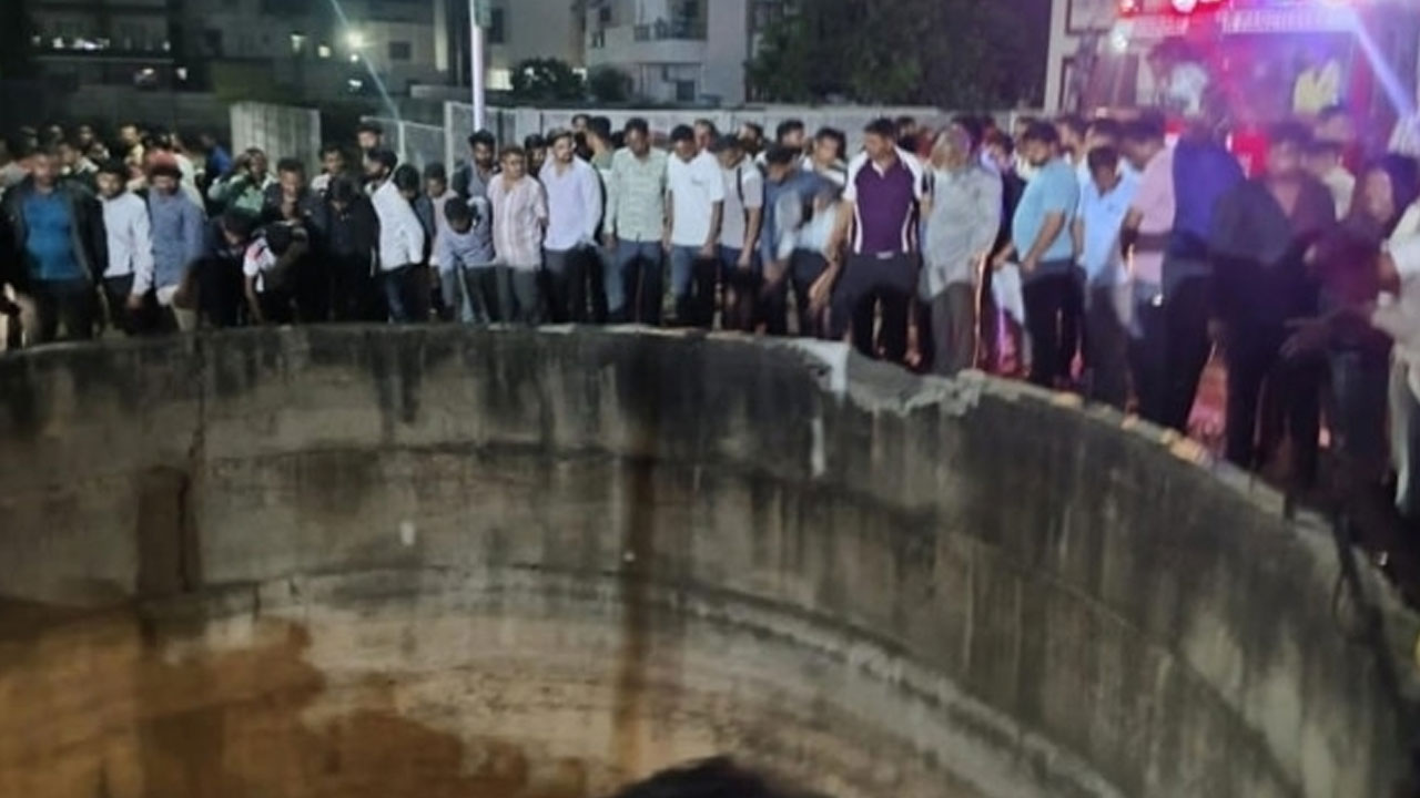 Road Accident | ఘోర రోడ్డు ప్రమాదం.. బావిలోకి దూసుకెళ్లిన కారు.. 9 మంది దుర్మరణం