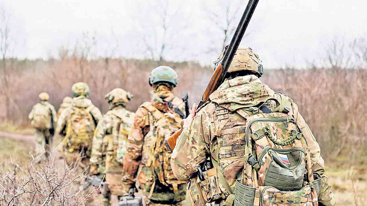 సైన్యం కోసం కంపెనీల బాట!.. ఉక్రెయిన్‌తో యుద్ధంలో 3.2 లక్షల మంది జవాన్ల నష్టం