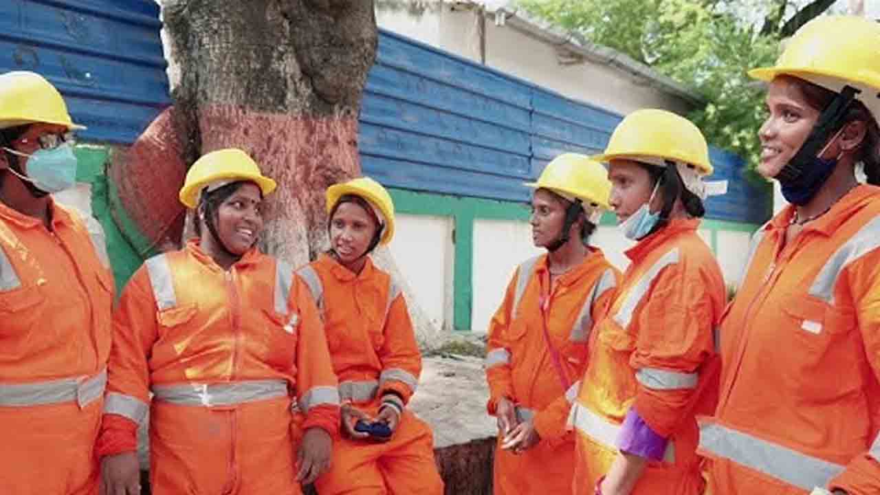 కాంట్రాక్టు కార్మికుల సమస్యలు పరిష్కరించాలి.. ఎస్పీఎస్‌ రాష్ట్ర అధ్యక్షుడు కుర్రి సైదయ్య