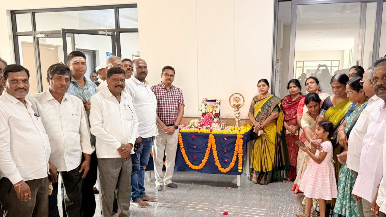 Basaveshwara Jayanti | సిరిసిల్ల కలెక్టరేట్‌లో ఘనంగా బసవేశ్వర మహారాజ్‌ జయంతి