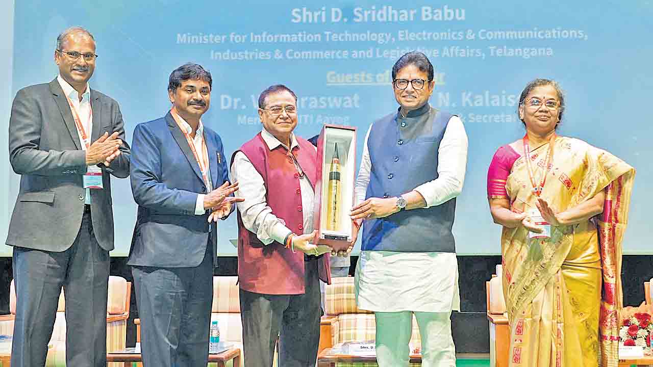 ఏరోస్పేస్‌ కేంద్రంగా తెలంగాణ.. మంత్రి శ్రీధర్‌బాబు