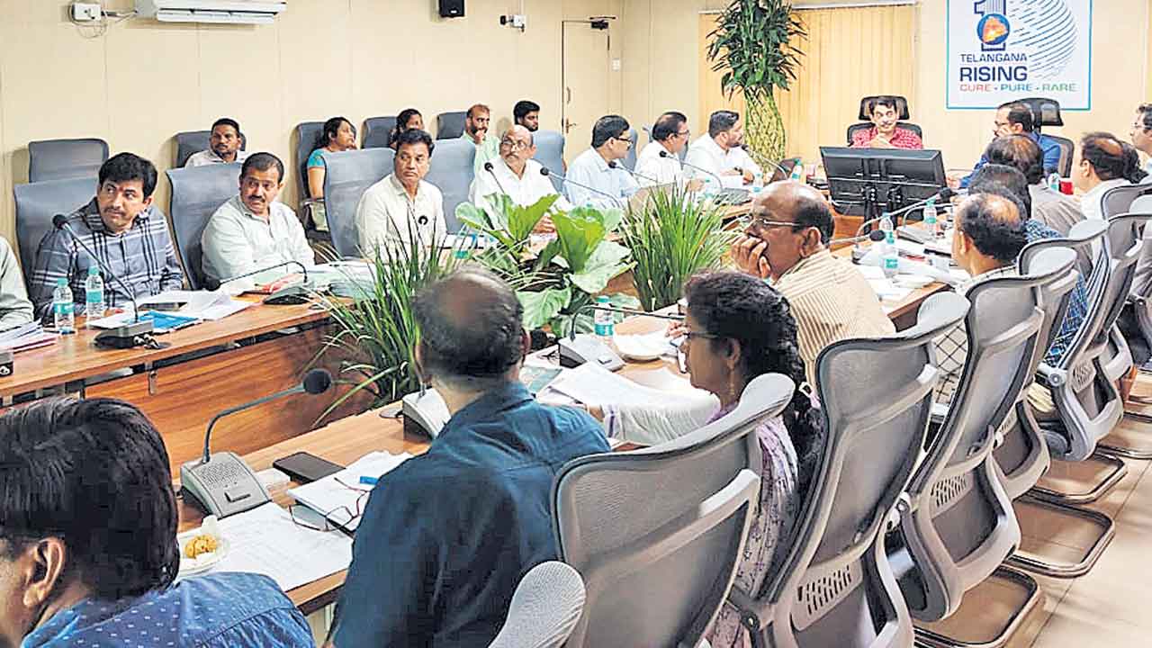 బల్దియాలో స్టాండింగ్‌ గుట్టు గోప్యం