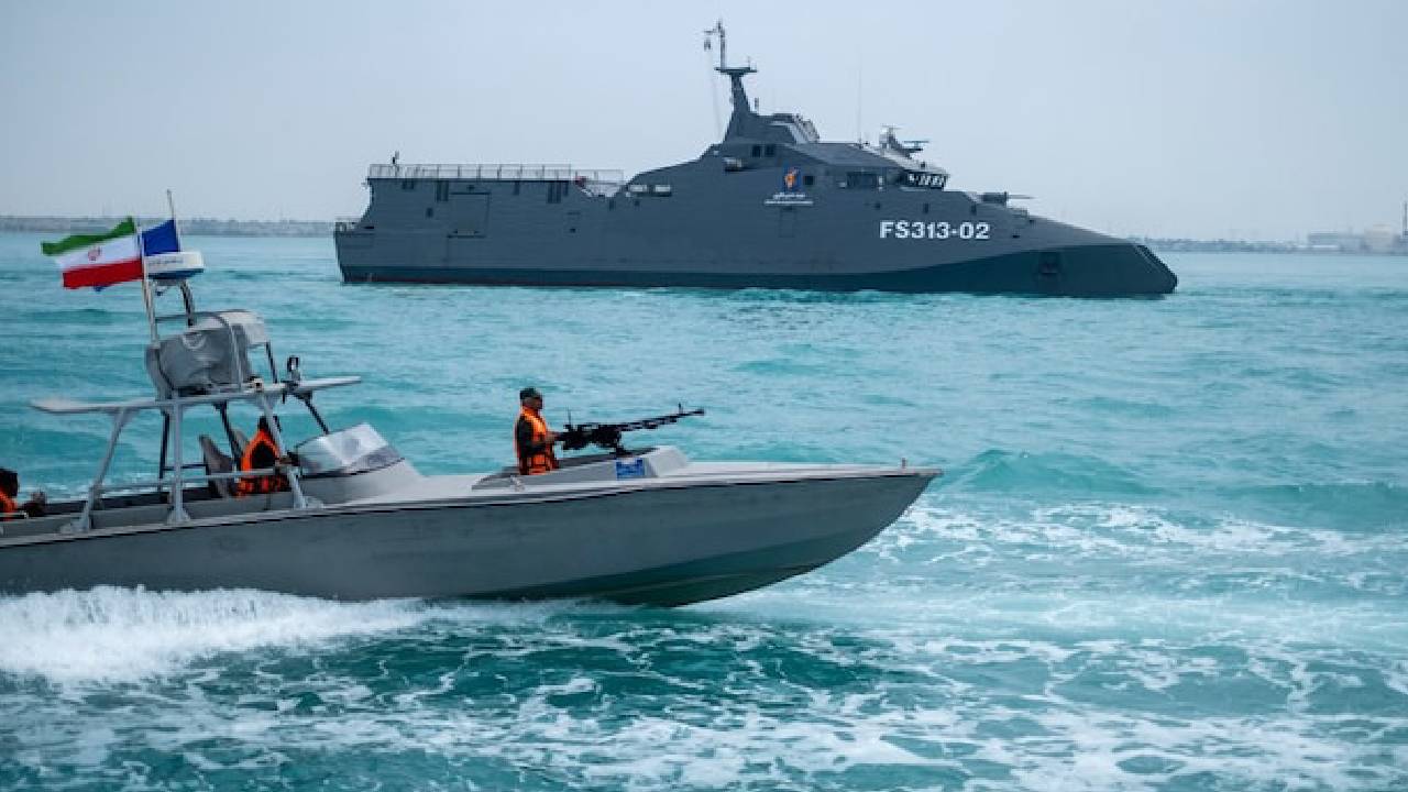 Strait of Hormuz | భారత్ వస్తున్న నౌకపై ఇరాన్ దాడి.. హార్ముజ్ జలసంధి వద్ద ఉద్రిక్తత
