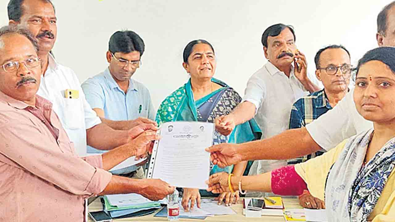 కాంగ్రెస్‌ కుట్రలు ఛేదించాం..