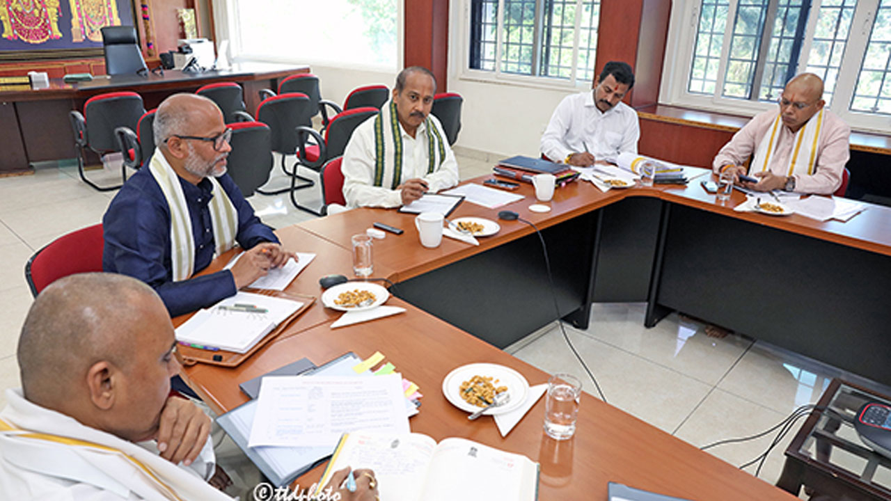 TTD | తిరుమలలో భక్తులకు మరింత మెరుగైన వసతి సదుపాయాలు : టీటీడీ ఈవో