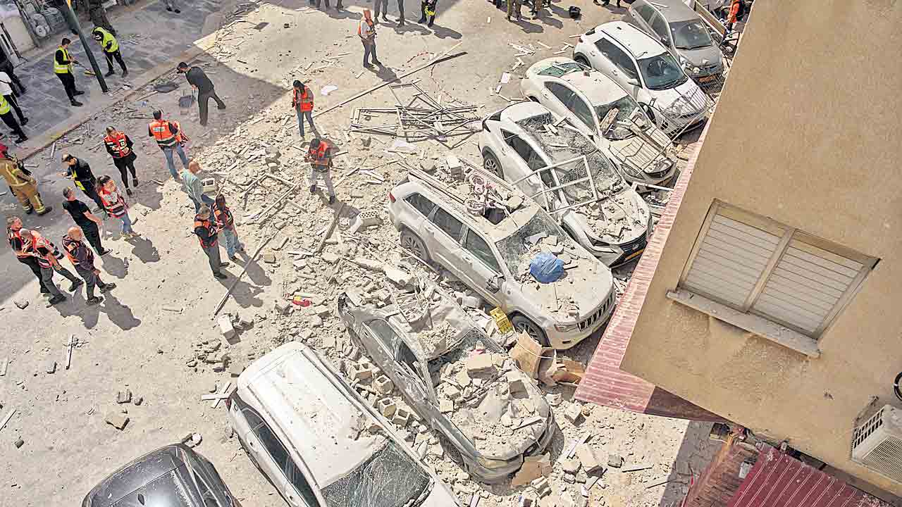 ఇజ్రాయెల్‌పై క్షిపణుల వర్షం.. విరుచుకుపడ్డ ఇరాన్‌