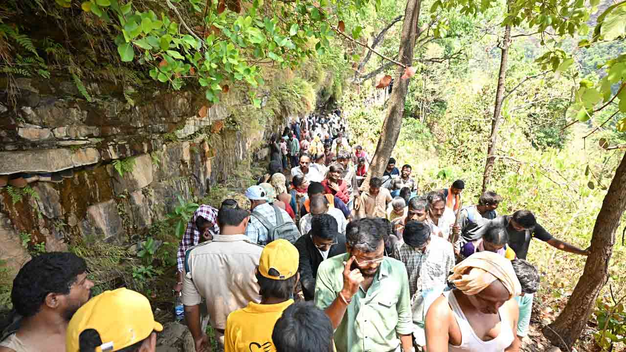 నల్లమల జనసంద్రం