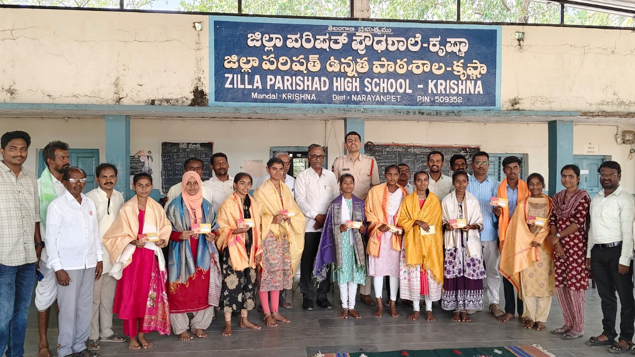 Top Scorers | పదవ తరగతి పరీక్షల్లో టాపర్లకు సన్మానం