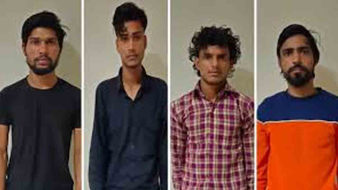 దేశంలో ఉగ్ర దాడులకు కుట్ర.. యూపీలో ఓ ముఠా అరెస్ట్‌