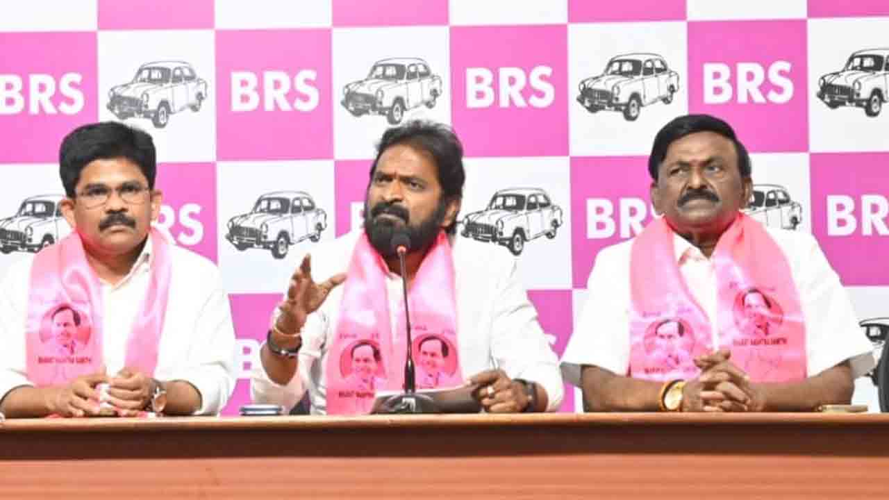 V Srinivas Goud | ఓఎస్డీగా ఉన్న రిటైర్డ్ అధికారి అవినీతికి అంతే లేదు : మాజీ మంత్రి శ్రీనివాస్ గౌడ్