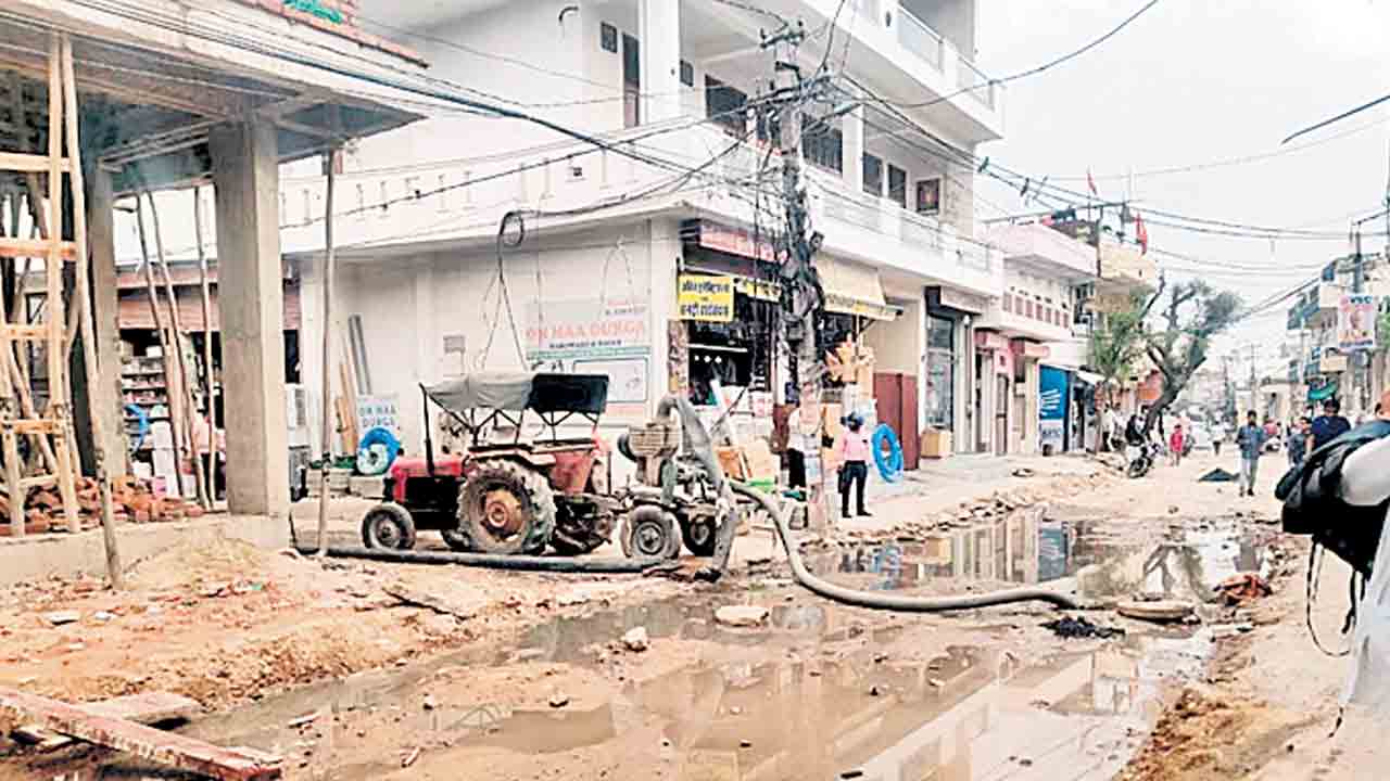 సీఎం ఇంటి దగ్గర కలుషిత నీటి సరఫరా.. జైపూర్‌లో వందలాది మందికి అస్వస్థత