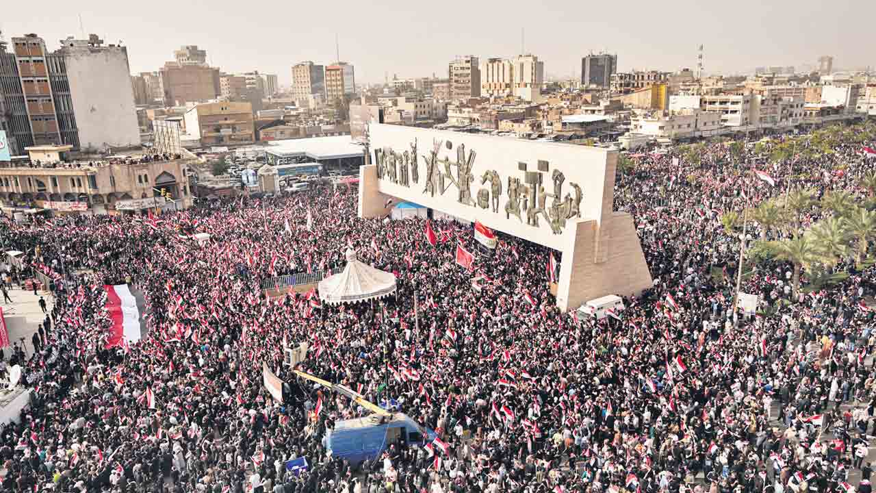 యుద్ధంపై నిరసన జ్వాలలు.. ప్రపంచవ్యాప్తంగా ఆందోళనలు
