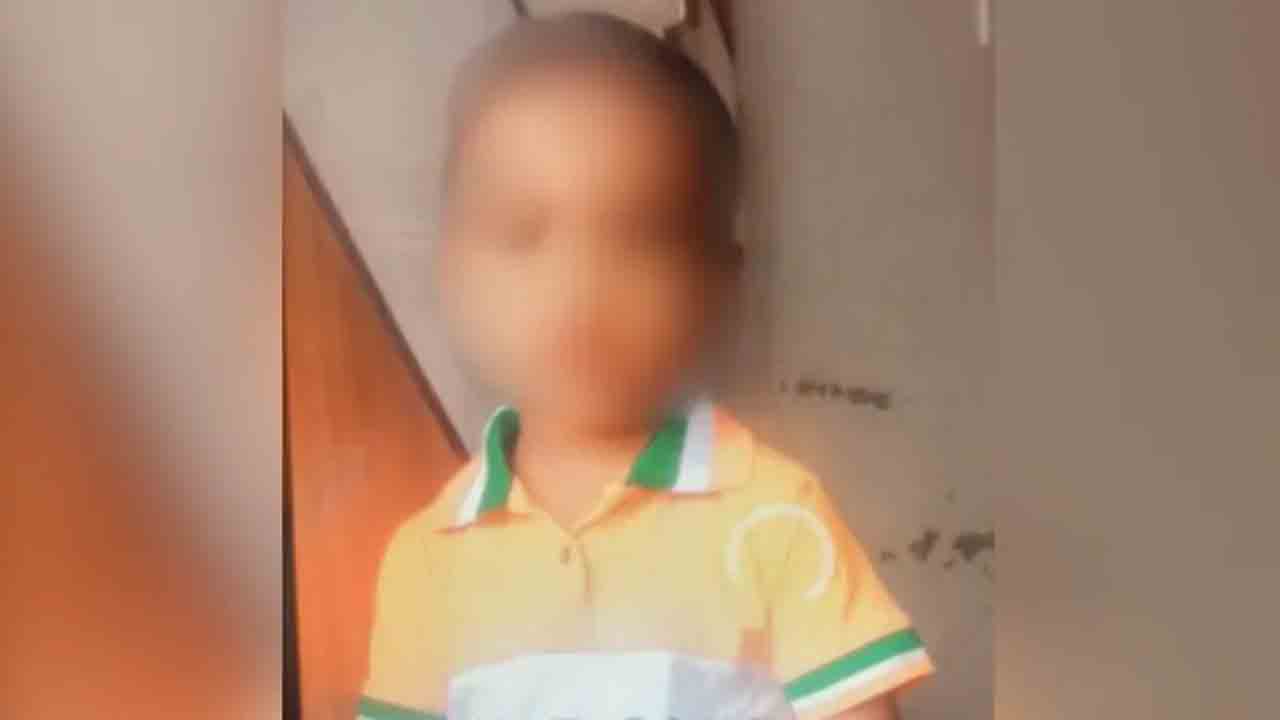 Woman Killed Son Over Affair | ప్రియుడితో కలిసి కుమారుడ్ని హత్య చేసిన తల్లి.. గుండెపోటుతో చనిపోయినట్లు నమ్మించే యత్నం