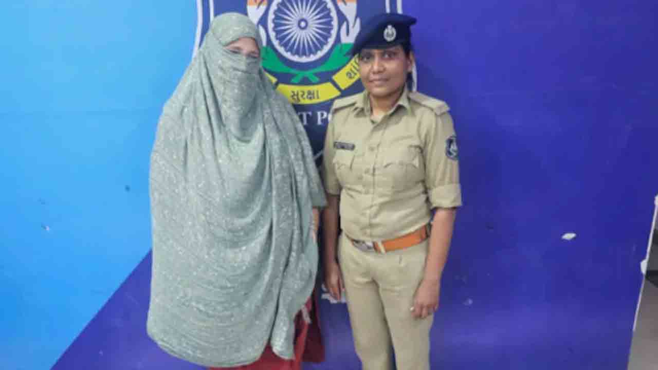 Woman Poisons Neighbours Prasad | కూతురు పారిపోవడంపై మహిళ ప్రతీకారం.. పొరుగు వారి ప్రసాదంలో నిద్రమాత్రలు