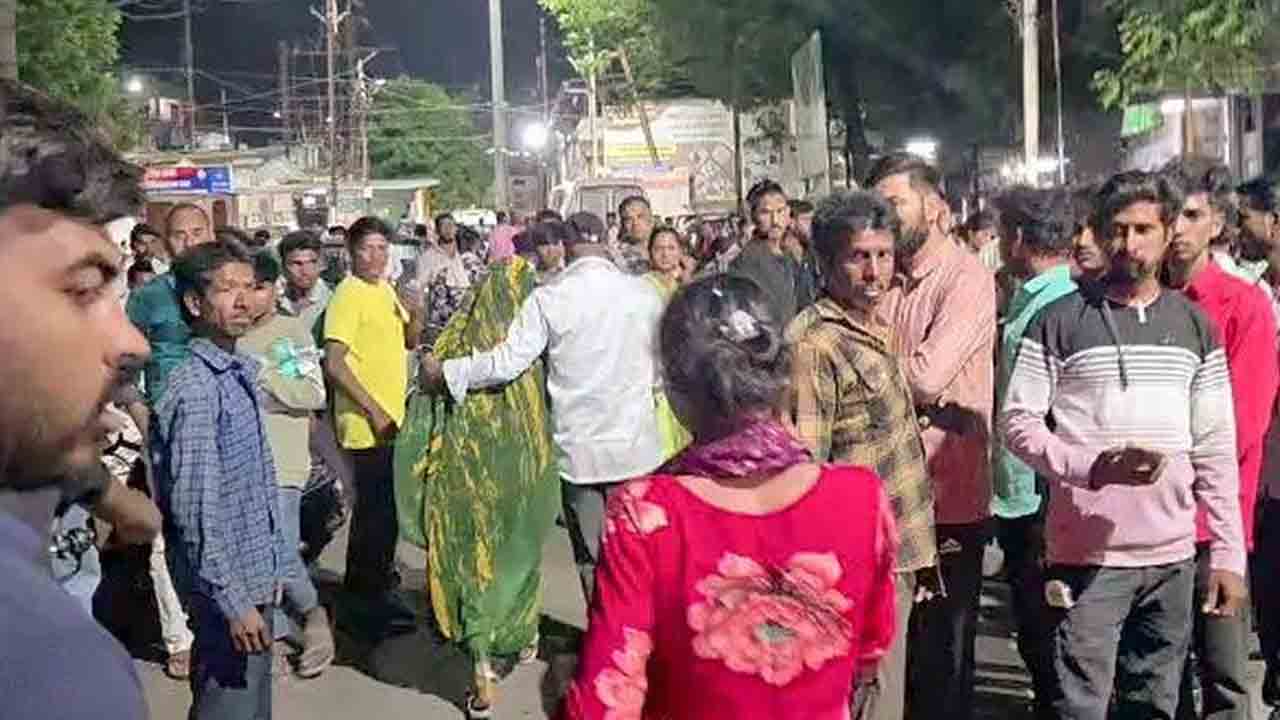 Madhya Pradesh | మధ్య ప్రదేశ్‌లో ఘోర రోడ్డు ప్రమాదం.. 15 మంది మృతి, మరో 30 మందికి గాయాలు