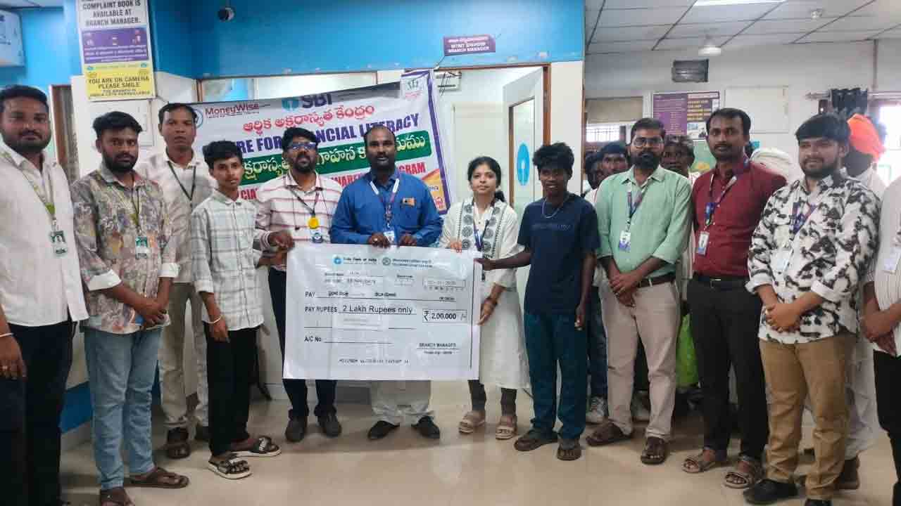 ప్రతి కుటుంబం తప్పనిసరిగా ఇన్సూరెన్స్ చేసుకోవాలి : క్రాంతి రేఖ