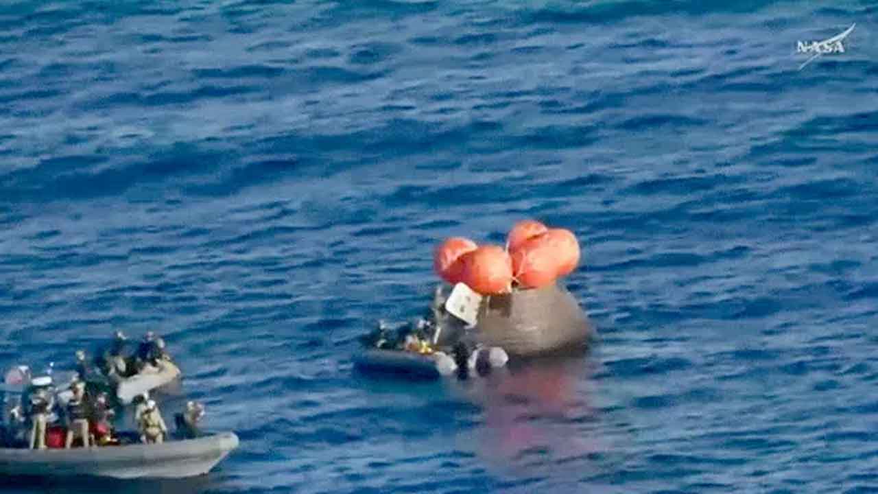 Artemis II: చంద్రుడిని చుట్టి భూమికి చేరిన వ్యోమ‌గాములు.. ఆర్టెమిస్ బృందానికి ట్రంప్ కంగ్రాట్స్‌