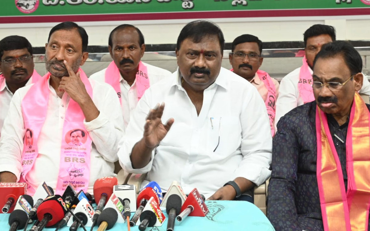 'హైకోర్టు తీర్పు కాంగ్రెస్, బీజేపీ నేతలకి చెంప పెట్టు'