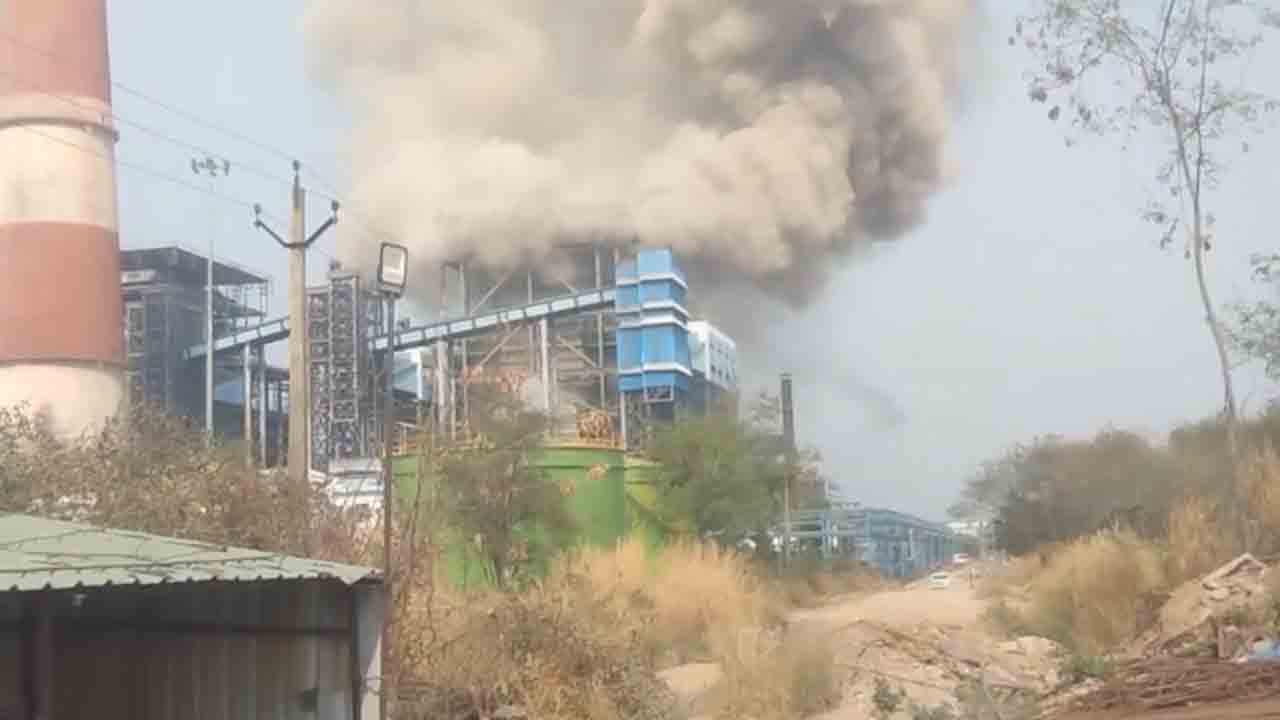 Boiler Explodes | పేలిన బాయిలర్.. 10 మంది మృతి, 40 మందికి గాయాలు..!