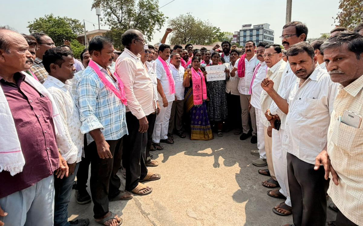 ఆర్టీసీని ప్రైవేటీకరణ చేసేందుకు ప్రభుత్వం కుట్ర : మాజీ ఎమ్మెల్యే బొల్లం