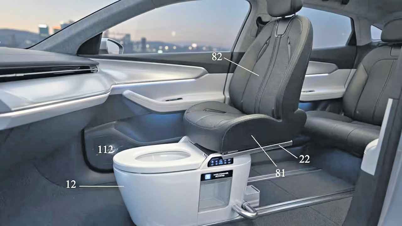 ఇక కారులోనూ టాయిలెట్‌!