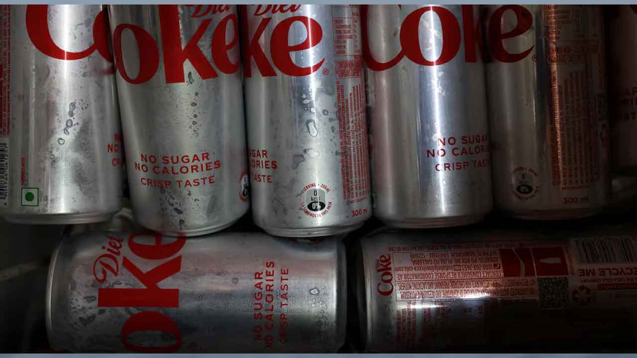 వార్‌ ఎఫెక్ట్‌.. డైట్‌ కోక్‌కు కొరత