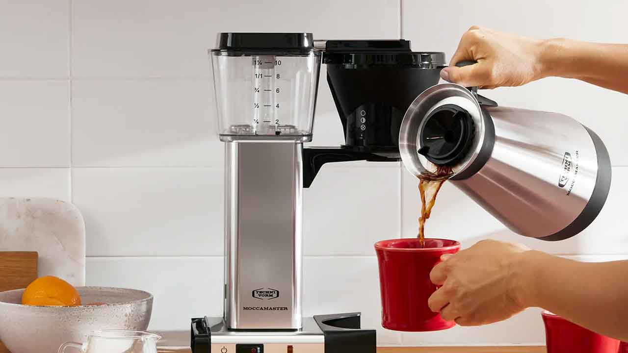 Coffee Maker | కాఫీ మేక‌ర్‌ను వాడుతున్నారా.. ఇలా శుభ్రం చేస్తే ఎక్కువ రోజులు ప‌నిచేస్తుంది..