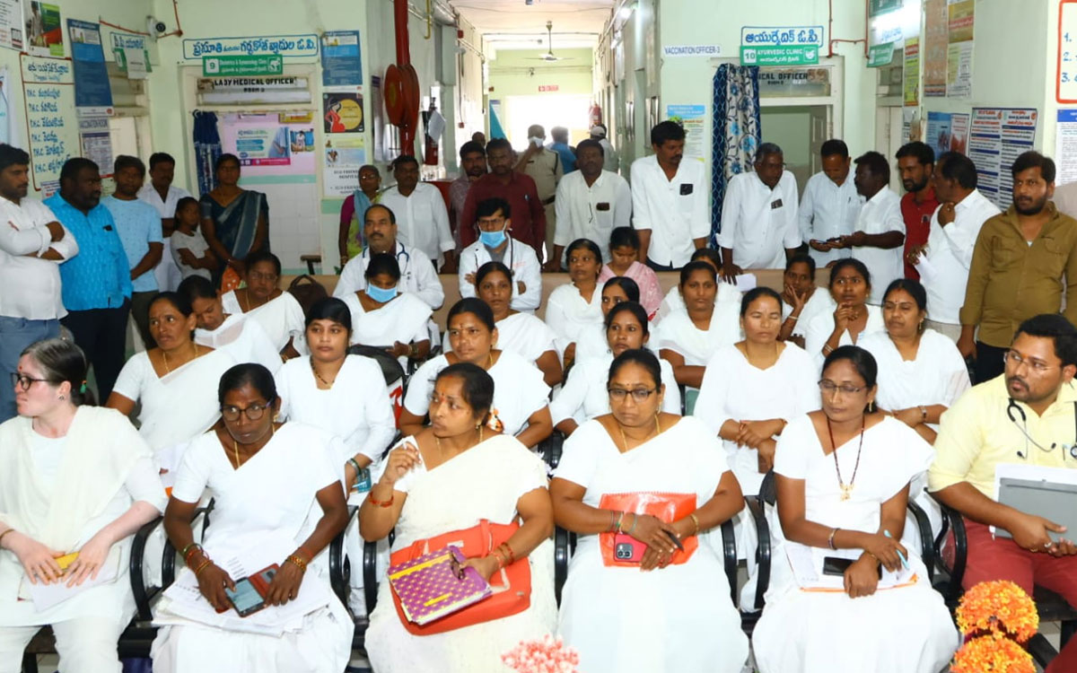 వంద శాతం కాన్పులు ప్రభుత్వ దవాఖాన‌లోనే చేయాలి : కలెక్టర్ అనురాగ్ జయంతి