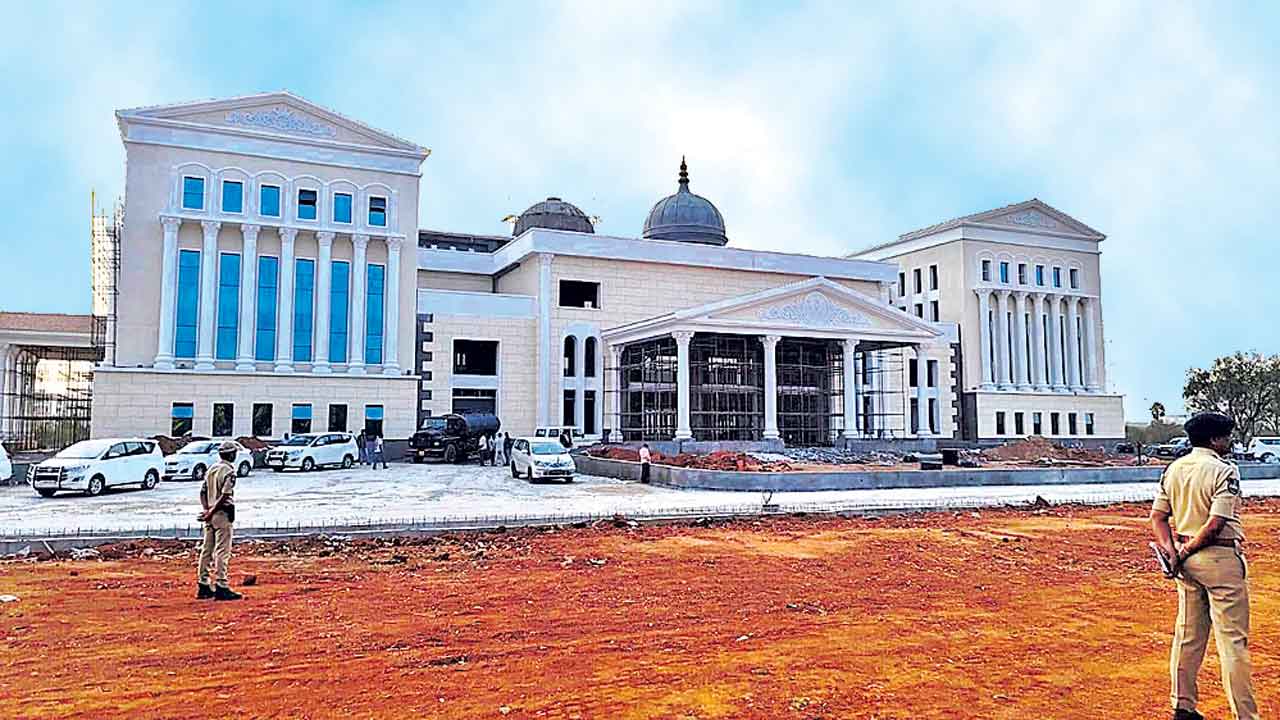 మల్కాజిగిరి కమిషనరేట్‌ నిర్మాణంలో నిధుల గోల్‌మాల్‌!