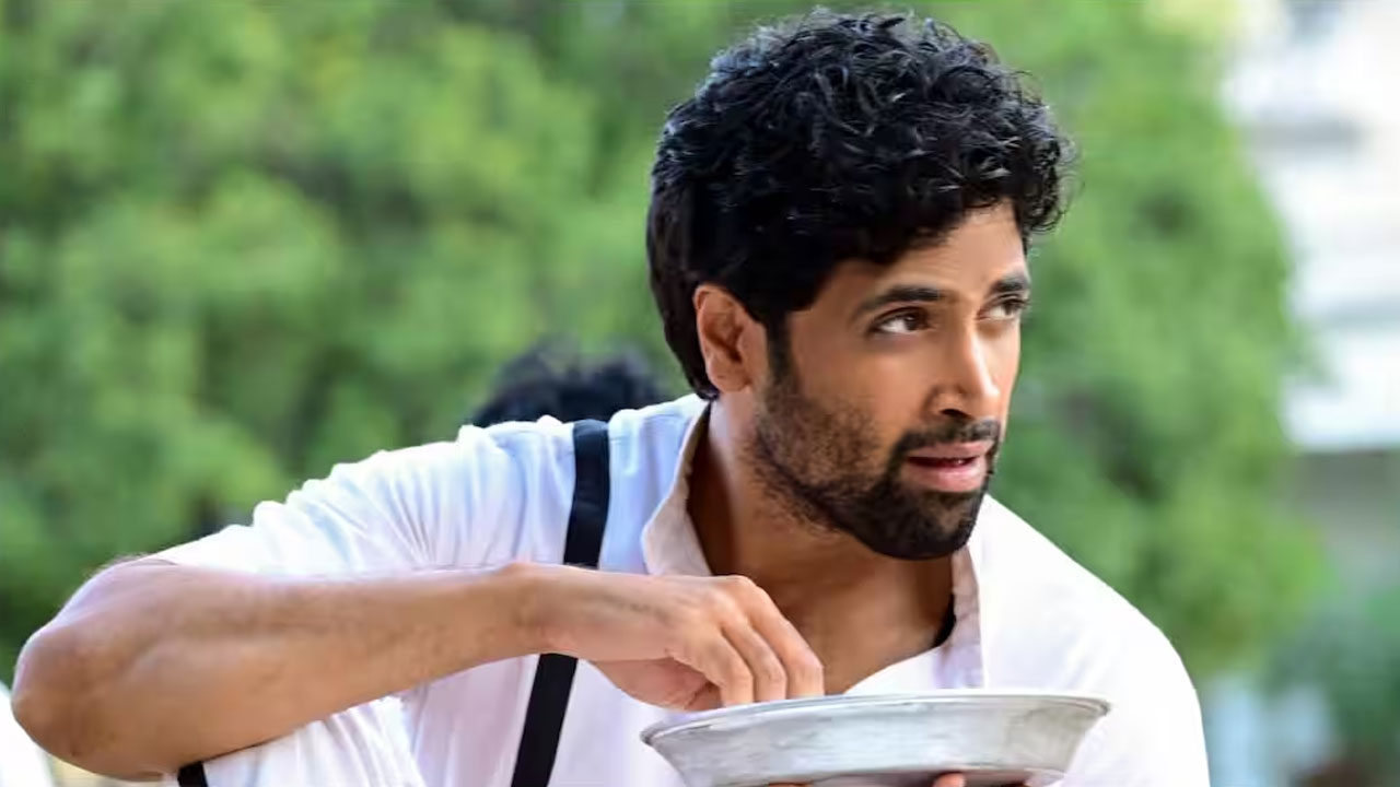 Dacoit | ‘డెకాయిట్’ బాక్సాఫీస్ బ్లాస్ట్.. తొలి రోజే రూ.13.57 కోట్లు వసూళ్లు రాబ‌ట్టిందా..!