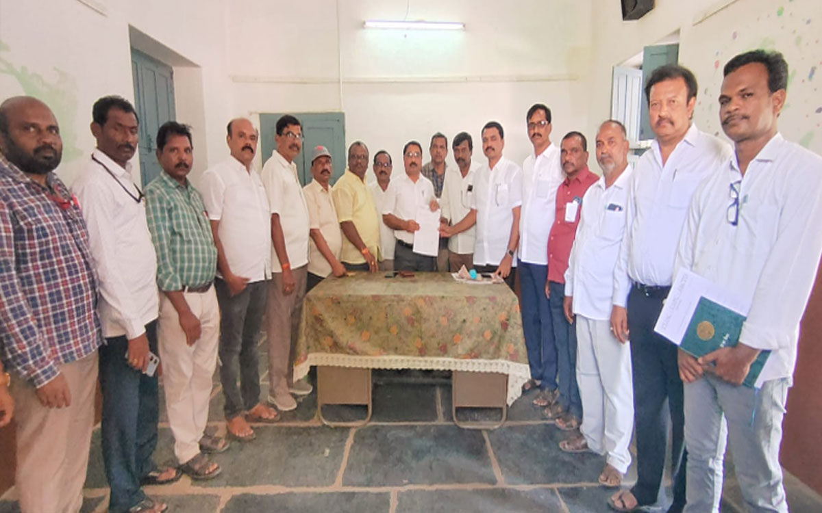 ‘గ‌తేడాది ఎస్ఎస్సీ స్పాట్ మూల్యాంకన రెమ్యూనరేషన్ తక్షణమే చెల్లించాలి’