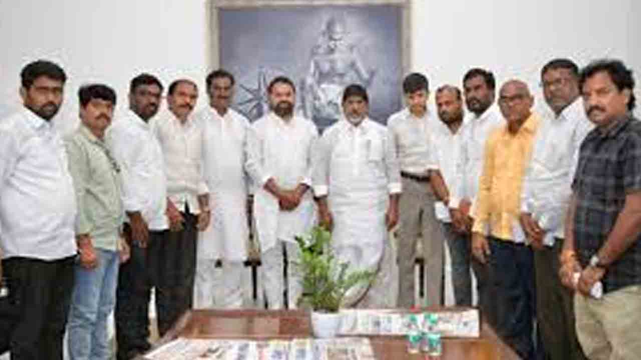 సమ్మె విరమించిన విద్యుత్తు ఆర్టిజన్లు.. జేఏసీ నేతలతో భట్టి చర్చలు