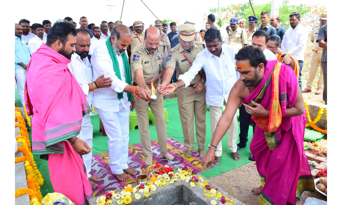 DGP Shivadhar Reddy | నక్సల్స్‌ ప్రభావితంతో వెనకబడిన ప్రాంతాల్లో అభివృద్ధే లక్ష్యం.. డీజీపీ శివధర్‌ రెడ్డి