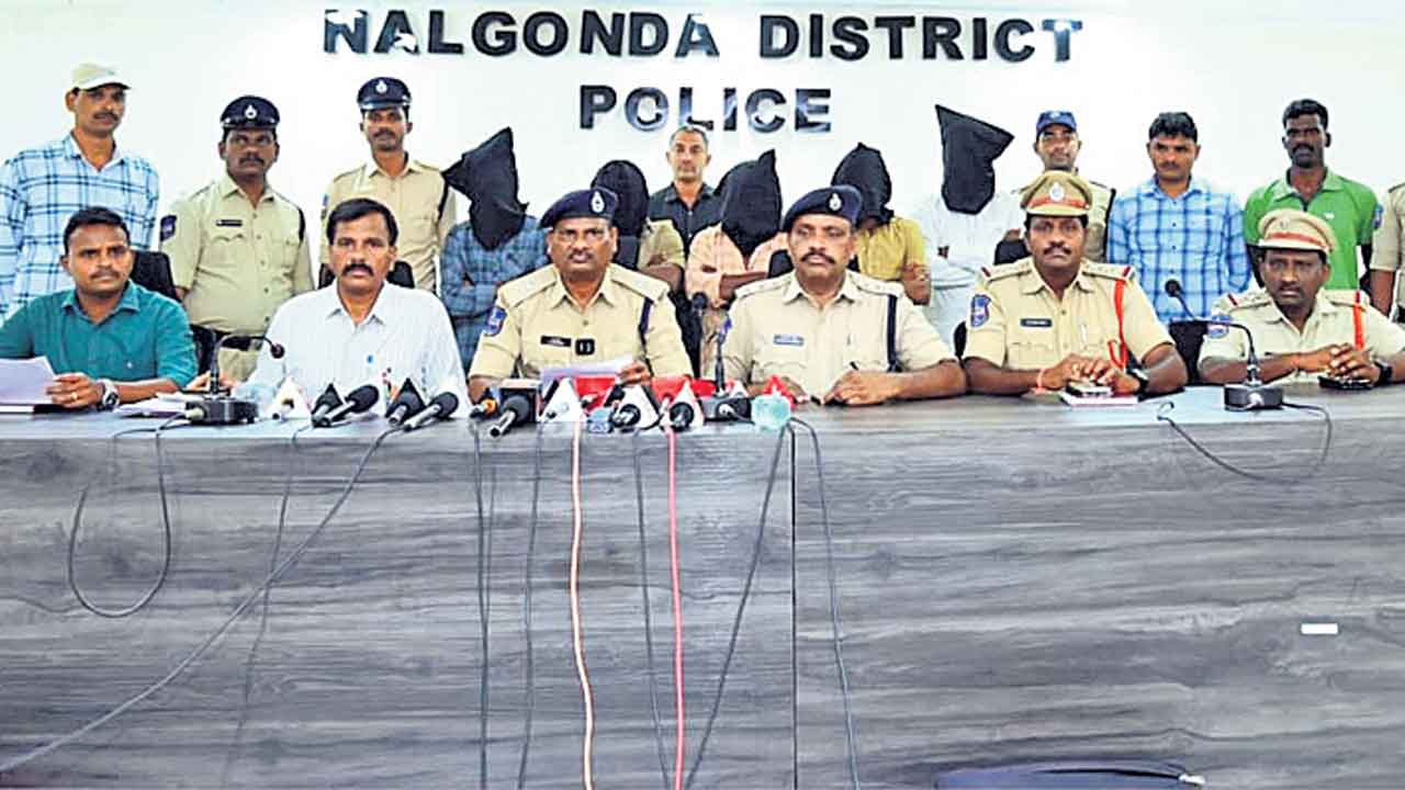 అంతర్రాష్ట్ర డీజిల్‌ దొంగల ముఠా అరెస్టు