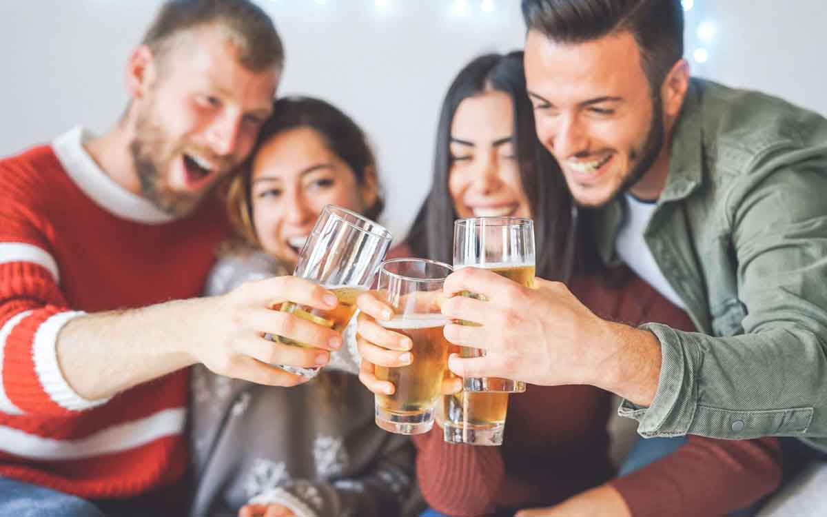 Drinking | యుక్త వ‌య‌స్సులో మ‌ద్యం అధికంగా సేవిస్తే.. త‌రువాతి కాలంలో ఇబ్బందే.. అధ్య‌య‌నంలో వెల్ల‌డి..