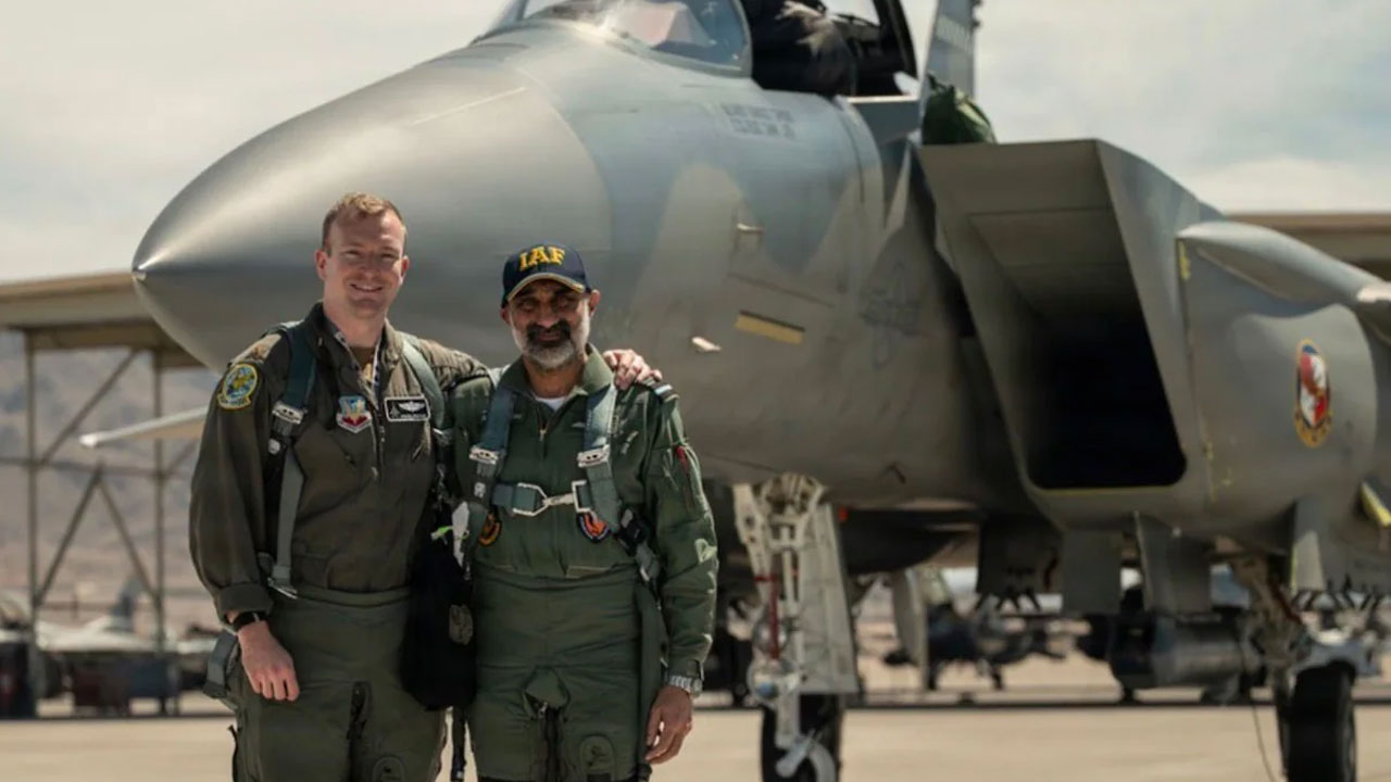 F-15 Jet: ఎఫ్‌-15 ఫైట‌ర్ జెట్‌లో విహ‌రించిన ఎయిర్ చీఫ్ మార్ష‌ల్ అమ‌ర్‌ ప్రీత్‌
