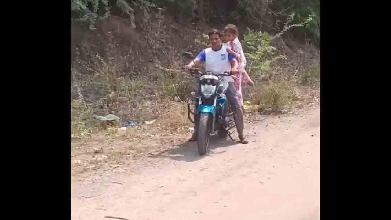 Father | ఆరేళ్ల కూతురిని చితకబాదిన తండ్రి.. వీడియో తీస్తుండగా పరార్‌