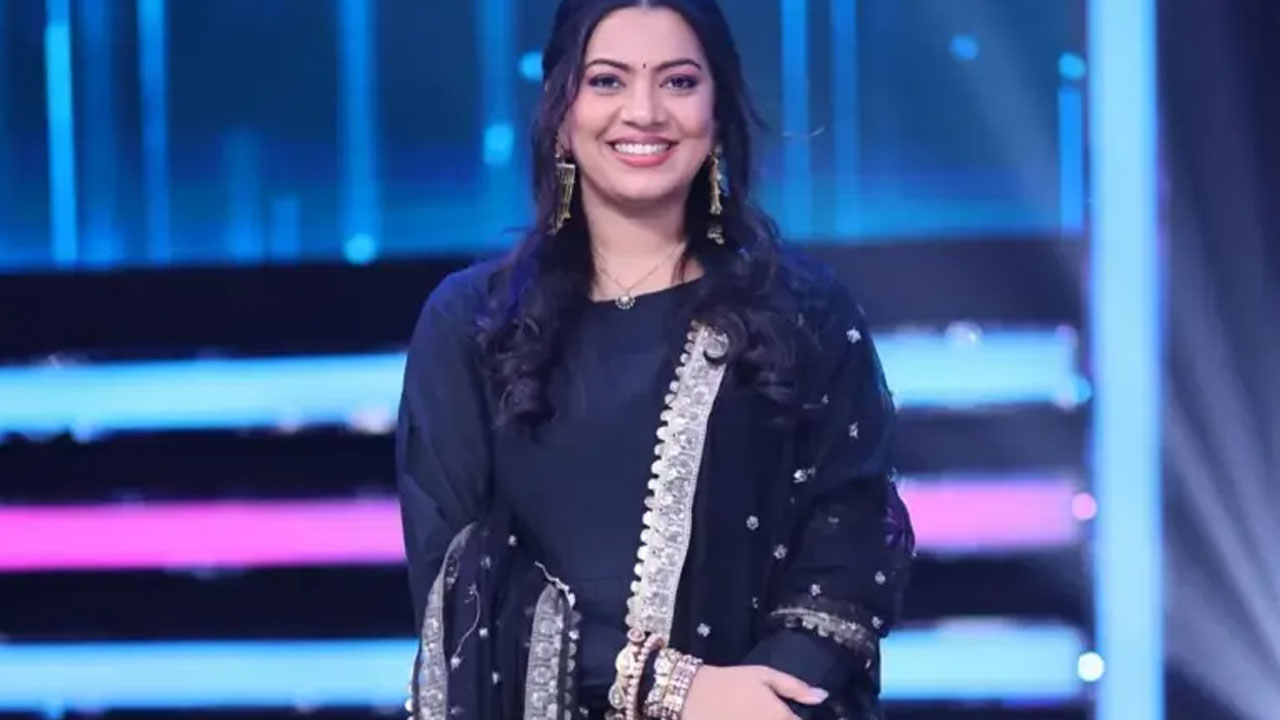 Geetha MAdhuri | నేను చూసినవి బయటపెడితే కాపురాలు కూలిపోతాయి … గీతామాధురి సంచలన వ్యాఖ్యలు వైరల్!
