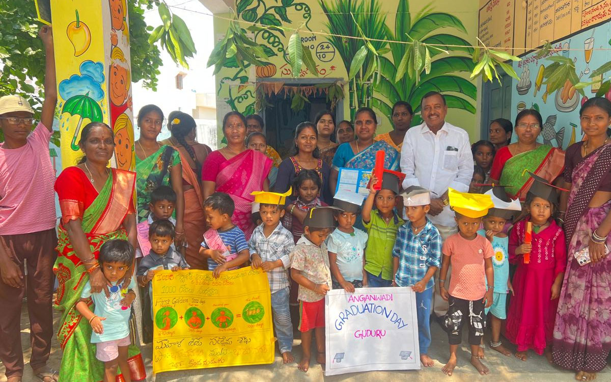 గూడూరు అంగన్‌వాడీలో గ్రాడ్యుయేషన్ డే వేడుకలు