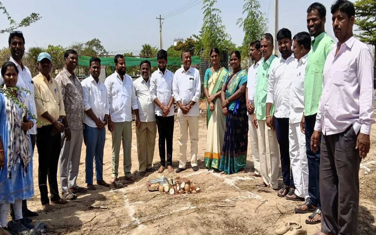 గూడూరులో ప్రాథమిక ఆరోగ్య ఉపకేంద్రం నిర్మాణానికి శంకుస్థాపన