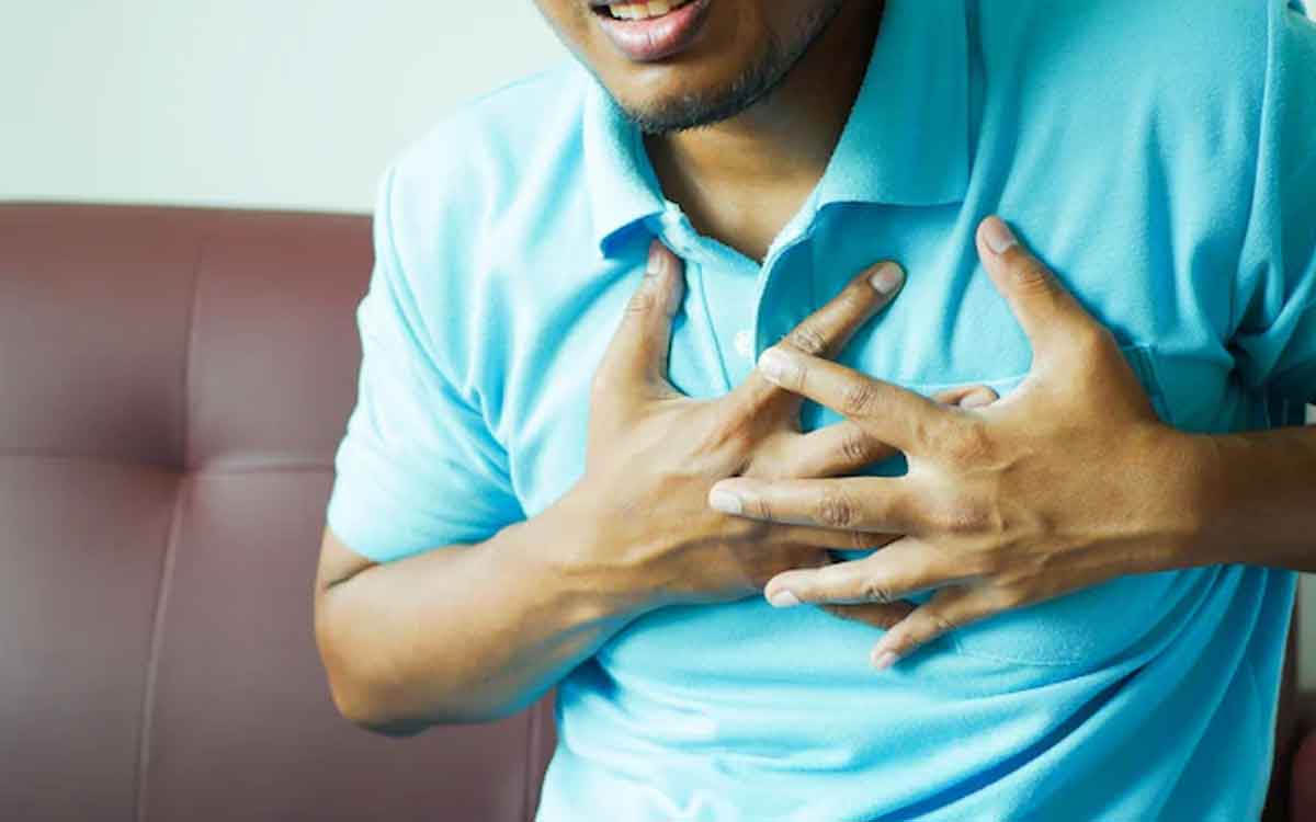 Heart Blockage | హార్ట్ బ్లాకేజ్ ఉంటే శ‌రీరంలో క‌నిపించే ల‌క్ష‌ణాలు ఇవే.. ముందే గుర్తిస్తే ప్రాణాపాయం త‌ప్పుతుంది..