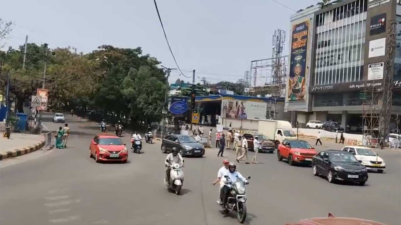 Hyderabad | జూబ్లీహిల్స్‌లో ట్రాఫిక్‌ ఆంక్షలు.. కేబీఆర్‌ పార్క్‌ చుట్టూ వన్‌వే!