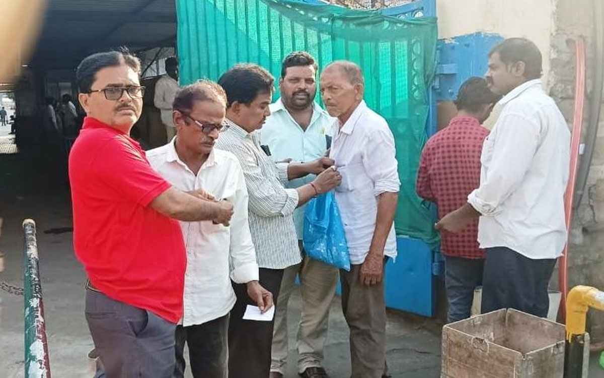 ‘ఐటీసీ యాజమాన్యం దిగొచ్చేంత వరకు పోరాటం ఆగదు’