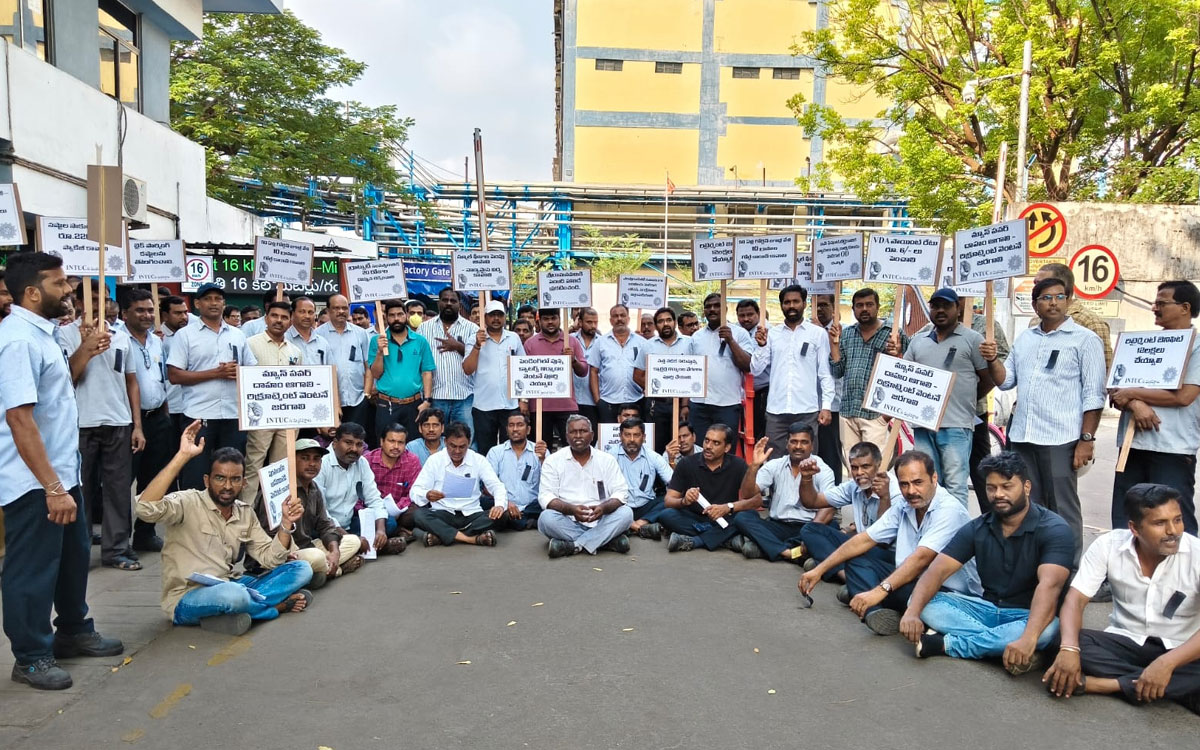‘వేతన ఒప్పందం త్వర‌గా పూర్తి చేయకపోతే ఆందోళన ఉధృతం’