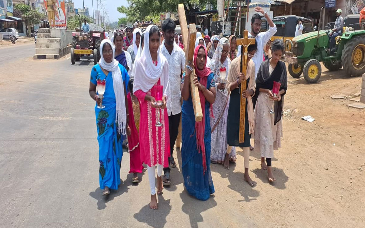 జూలూరుపాడులో గుడ్ ఫ్రైడే వేడుకలు